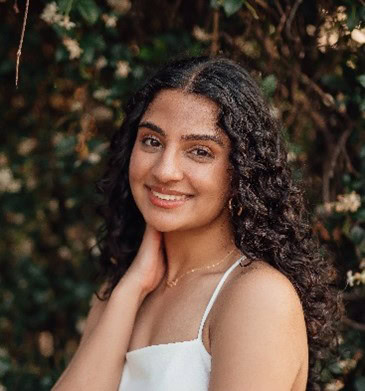 Headshot of Inaya Momin